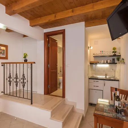 Ivana Old Town - 2 Adults - Apt1 Διαμέρισμα Ντουμπρόβνικ